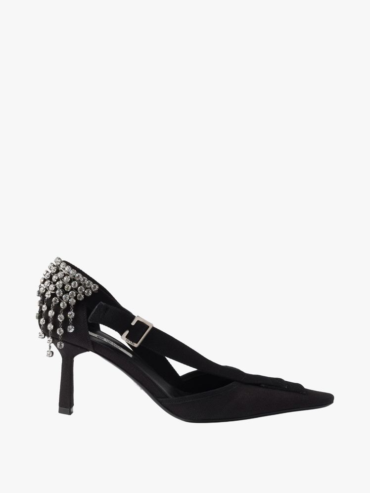 Toteme Contour Pumps proportion reference