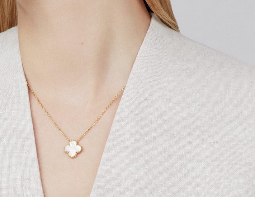 Van Cleef Alhambra necklace visual reference