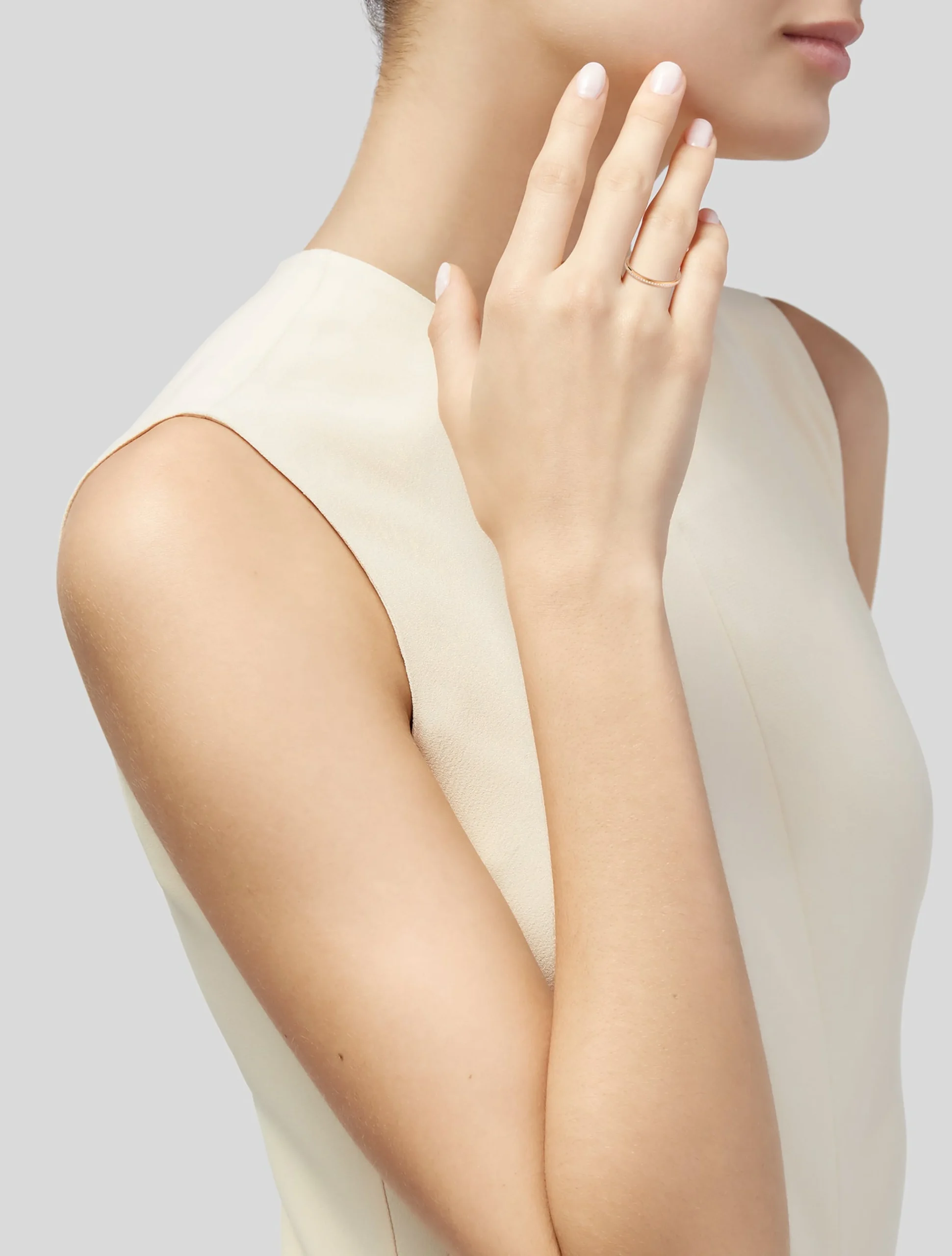 Model styling Cartier d’Amour pavé wedding ring in rose gold