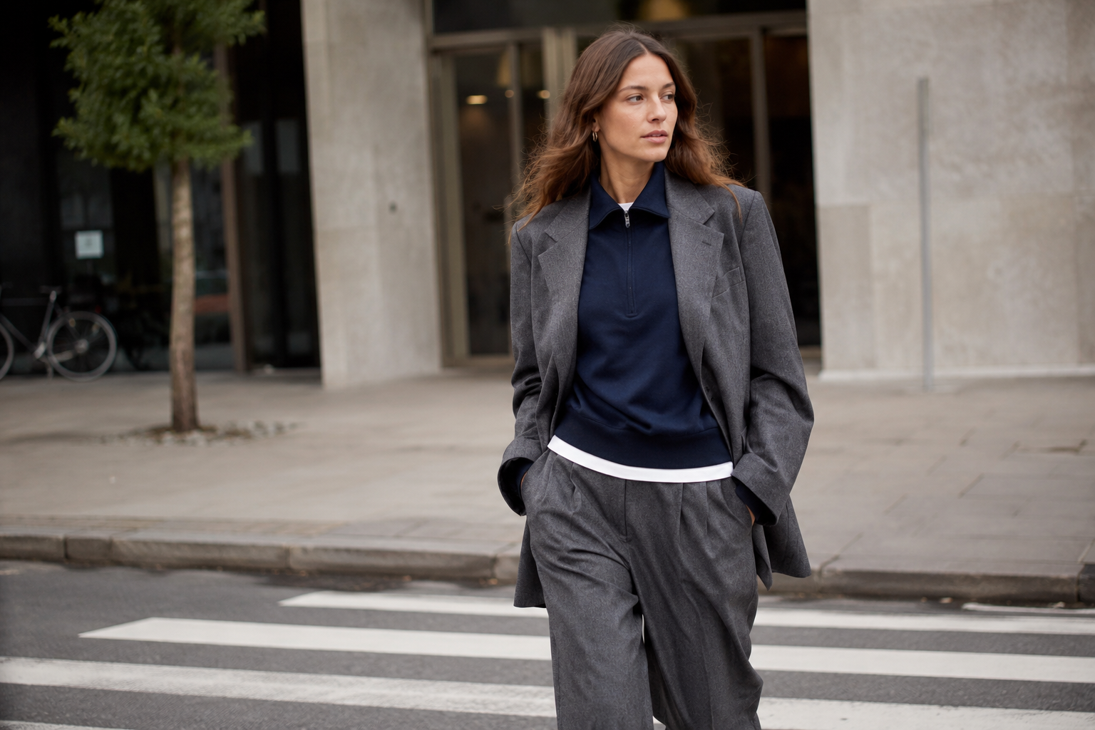 Relaxed Tailoring Meets Sporty Layers