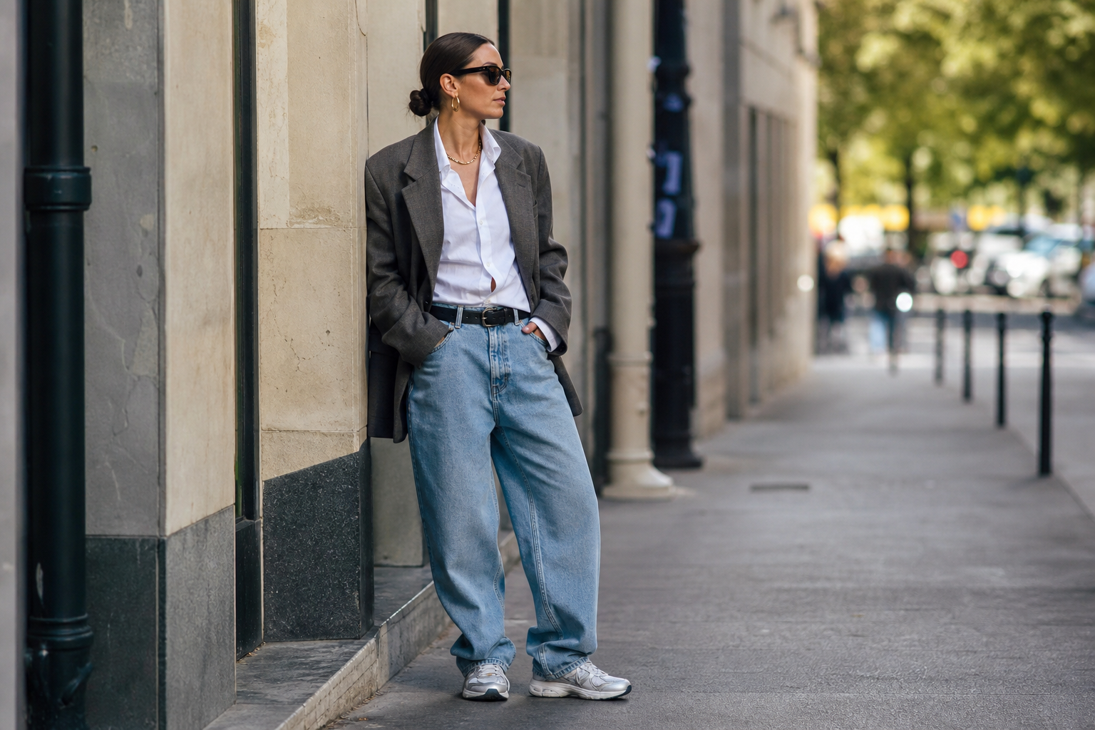 Oversized Blazer, Relaxed Denim, and Sleek Sneakers